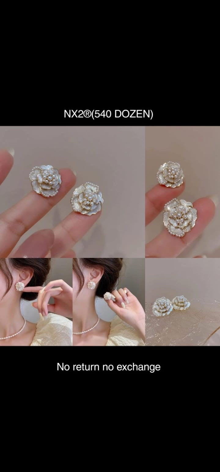 White Flower Stud Korean Earring