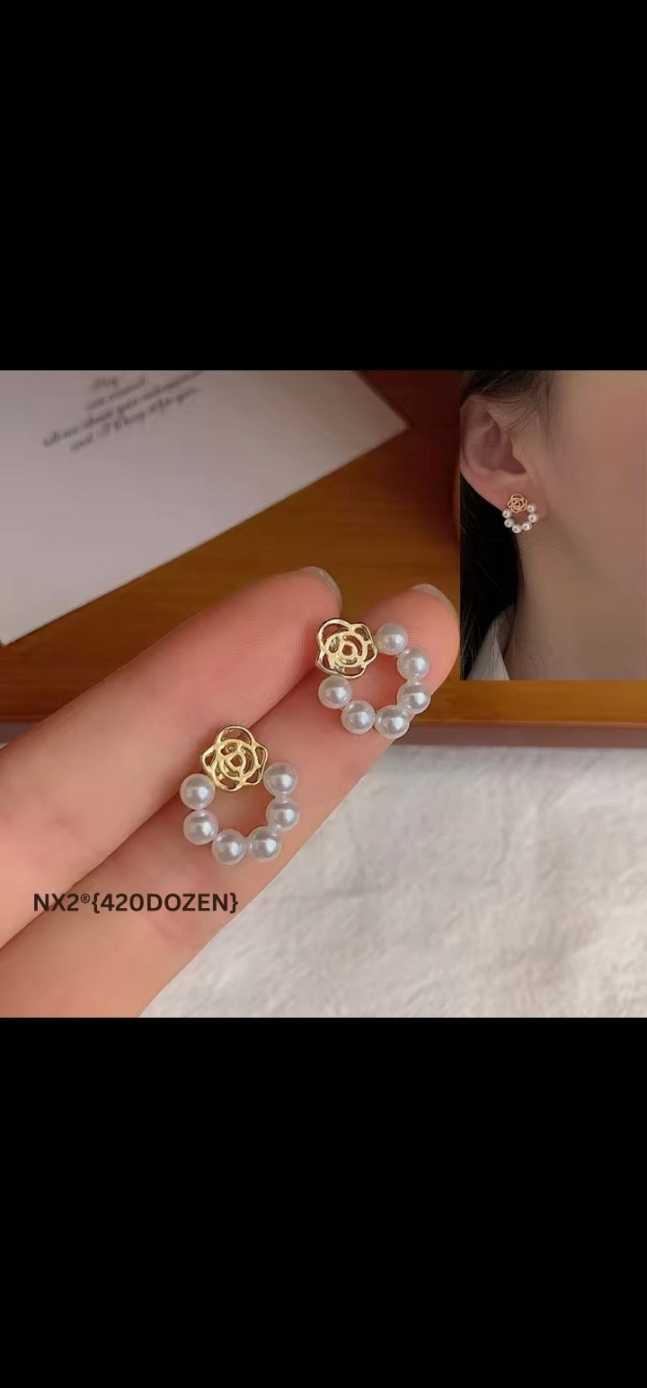 Small Flower Beads Stud Earrings - Wholesale