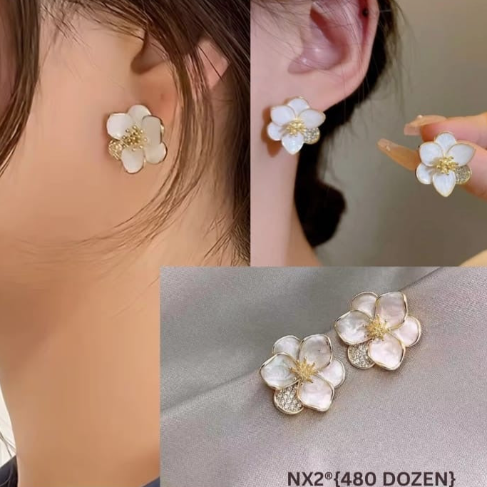 White Flower Stone Stud Korean Earrings - Minimalist Floral Design"